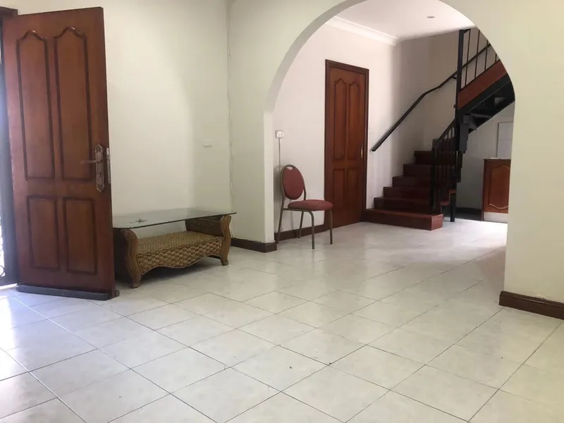 GRANNY FLAT FOR LEASE IN GREAT LOCATION