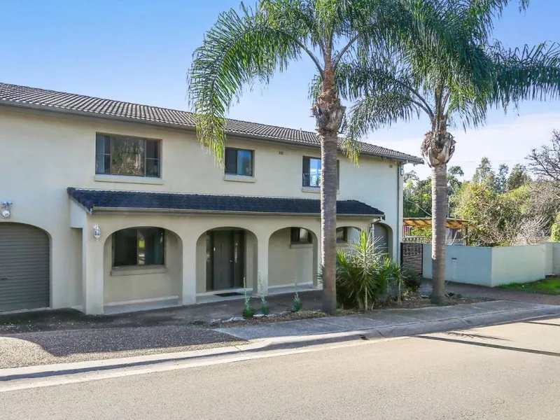Perfectly Positioned Near the Water's Edge on Georges River