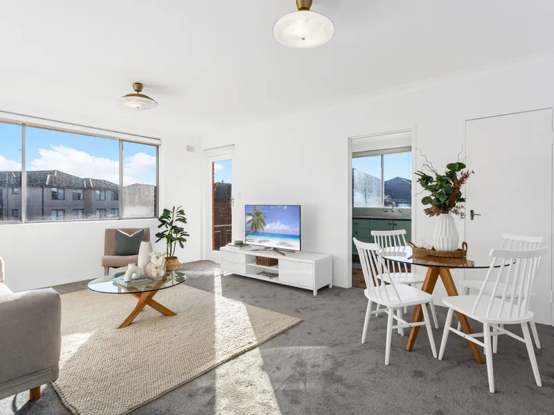 Ideal Renovator, 2 Bedroom + parking
