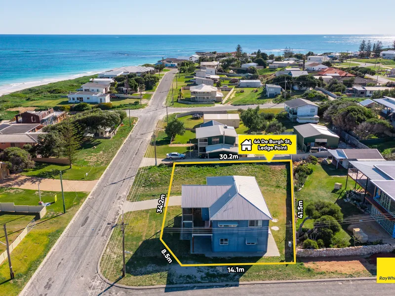 FALL IN LOVE...STUNNING VIEWS - LARGE CORNER LAND - SPACIOUS COASTAL HOME