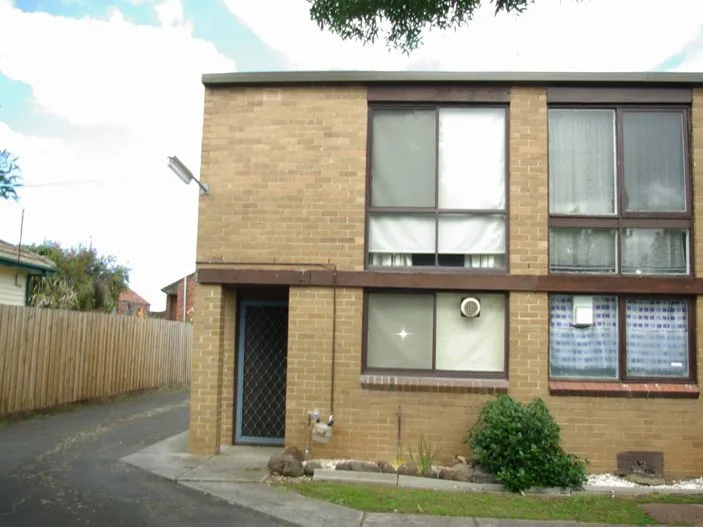 2 Bedroom Townhouse in Quiet Location