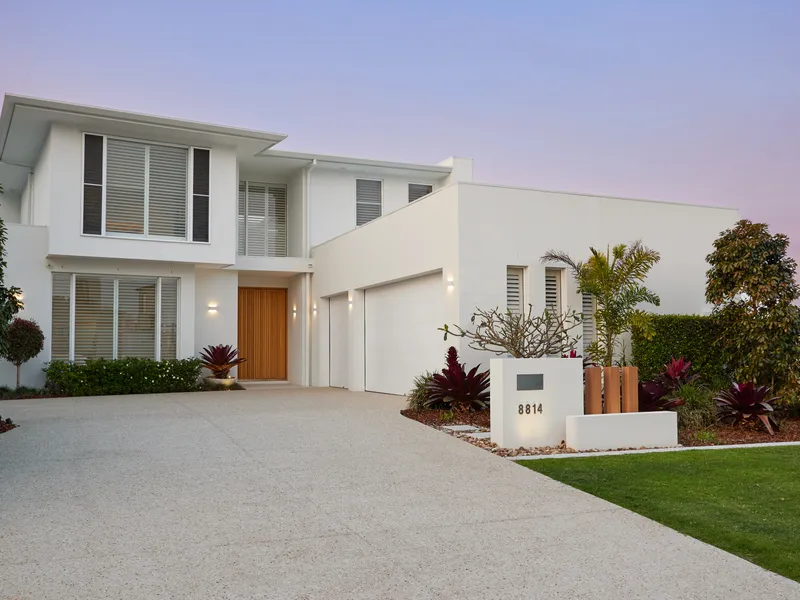 Modern Elegance - North to deep water