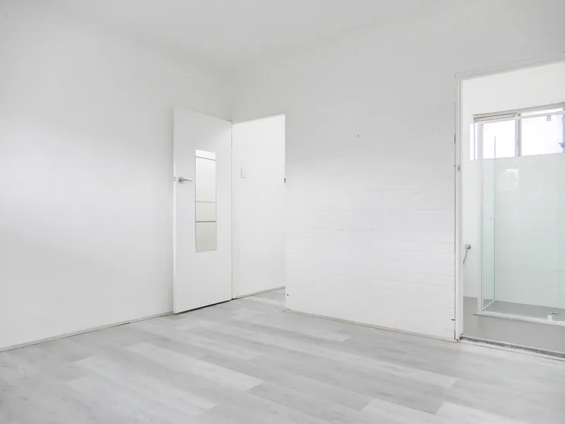 Renovated 1 Bedroom Unit In Great Location