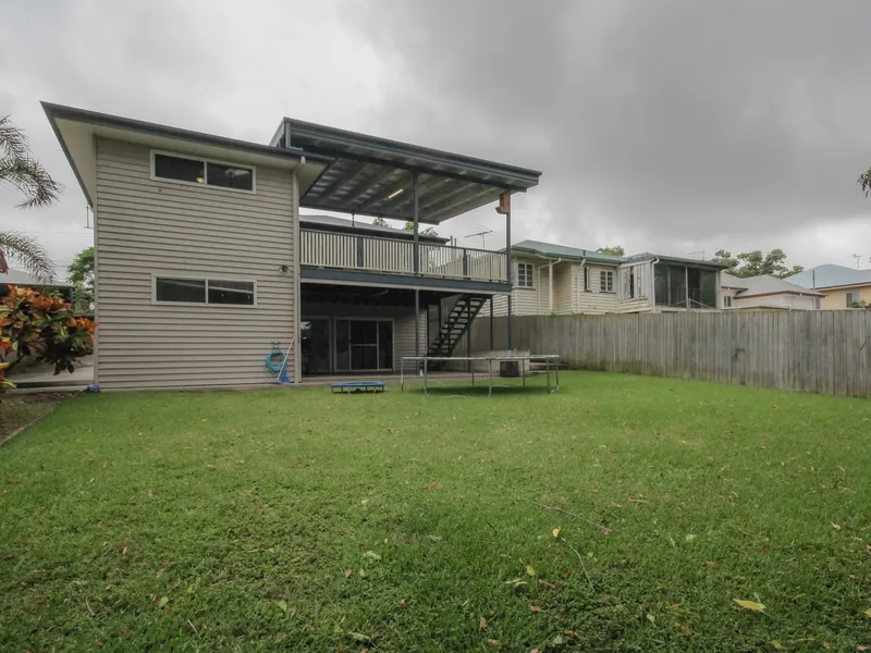 Dual Living - Great Entertainer - Park Access