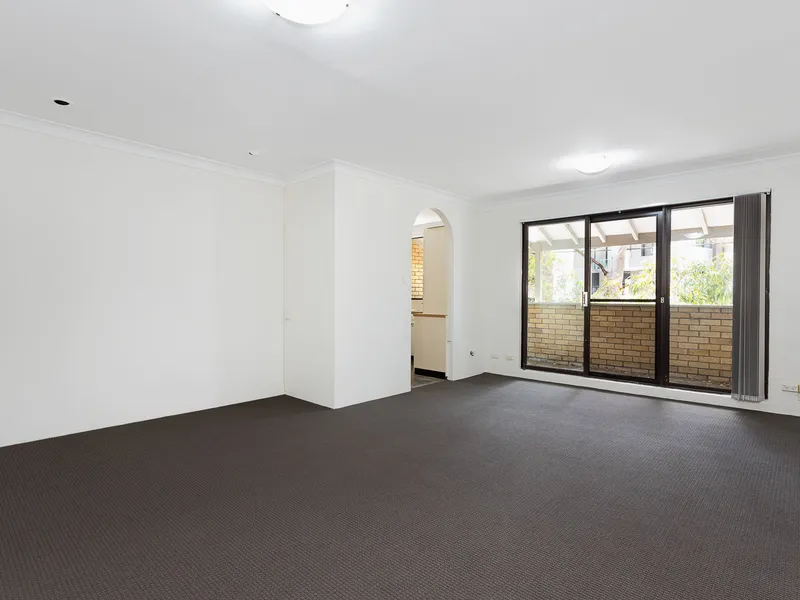 SPACIOUS & CONVENIENT 2 BEDROOM APARTMENT
