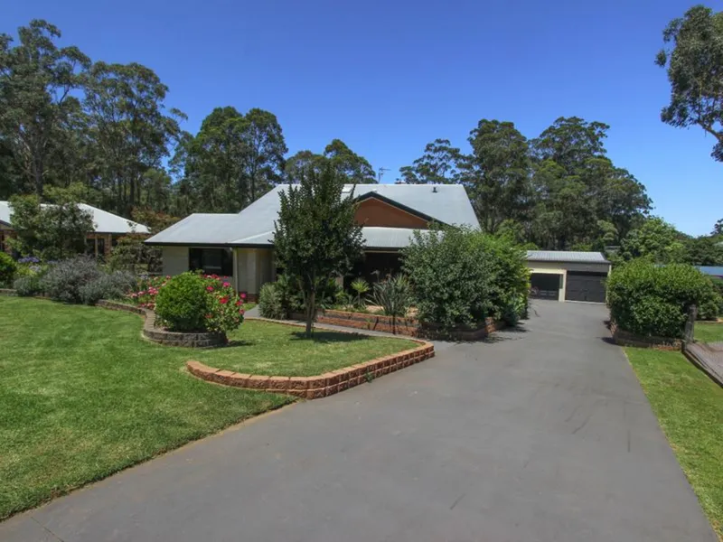 Large four bedroom + Study home in Cabarlah