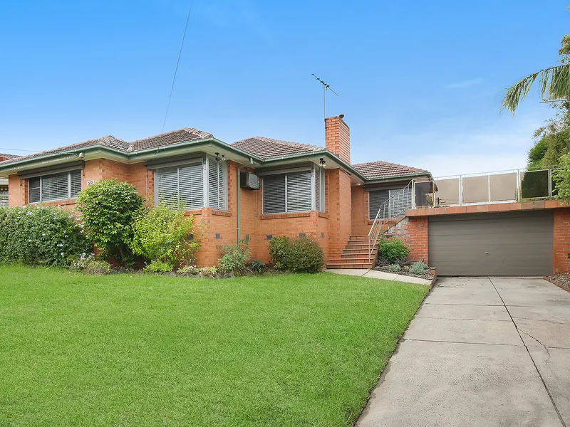 Mid-Century Classic With A Rooftop Terrace
