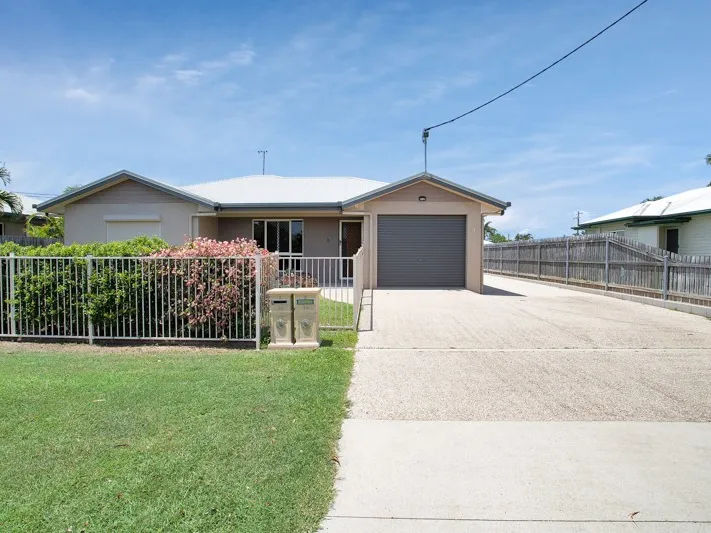 SECURE 2 MODERN TOWNHOUSES IN A CONVENIENT LOCATION!