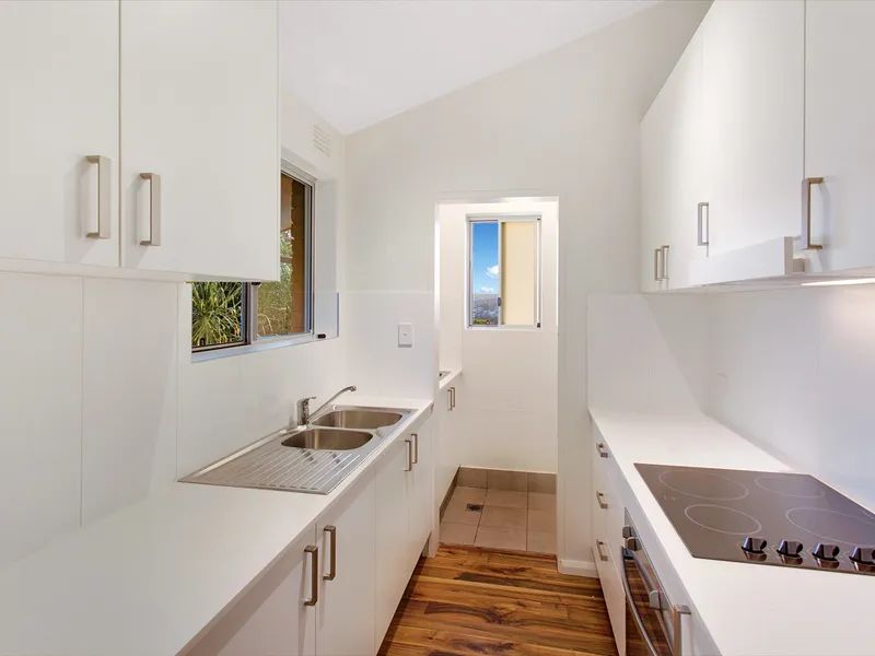 Apartment with Private District Outlook