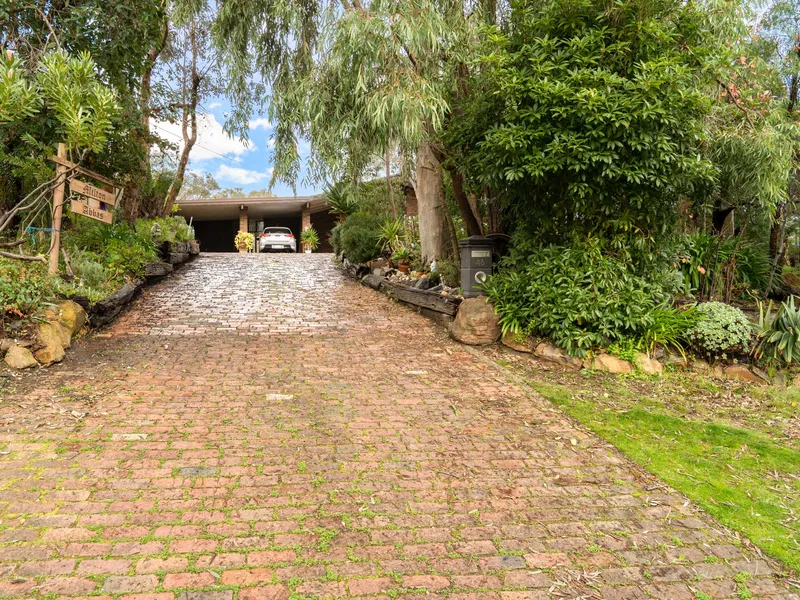 Classic Family Home in sought after Spring Gully