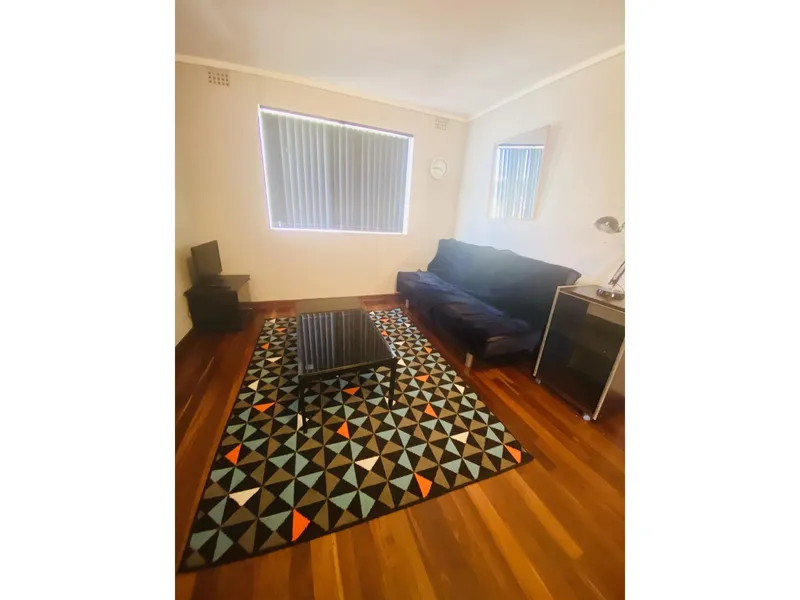 1 BEDROOM UNIT: FULLY FURNISHED - NEAR UNIVERSITY OF W.A. & SHOPS