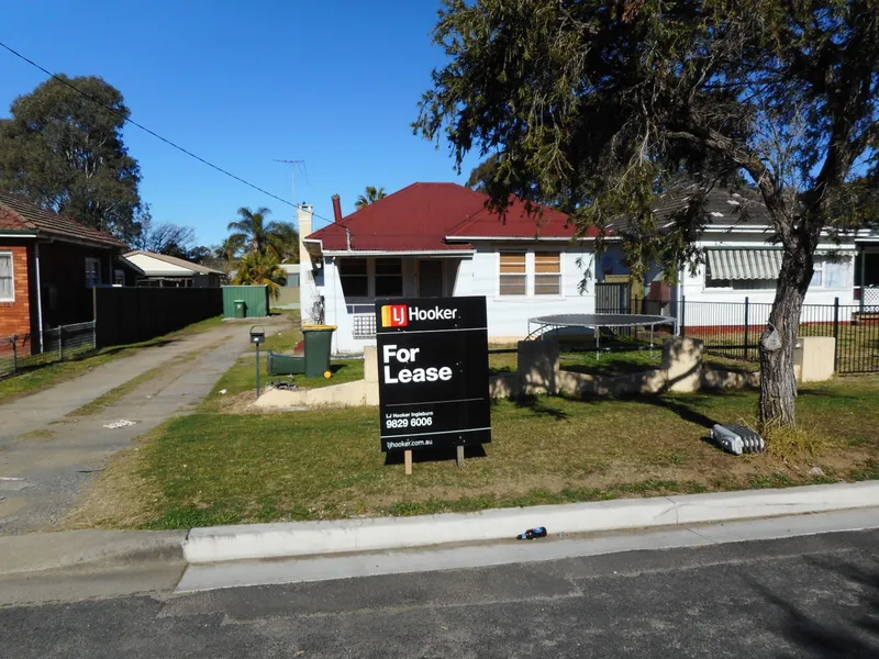 Great Location 2 Bedroom Home