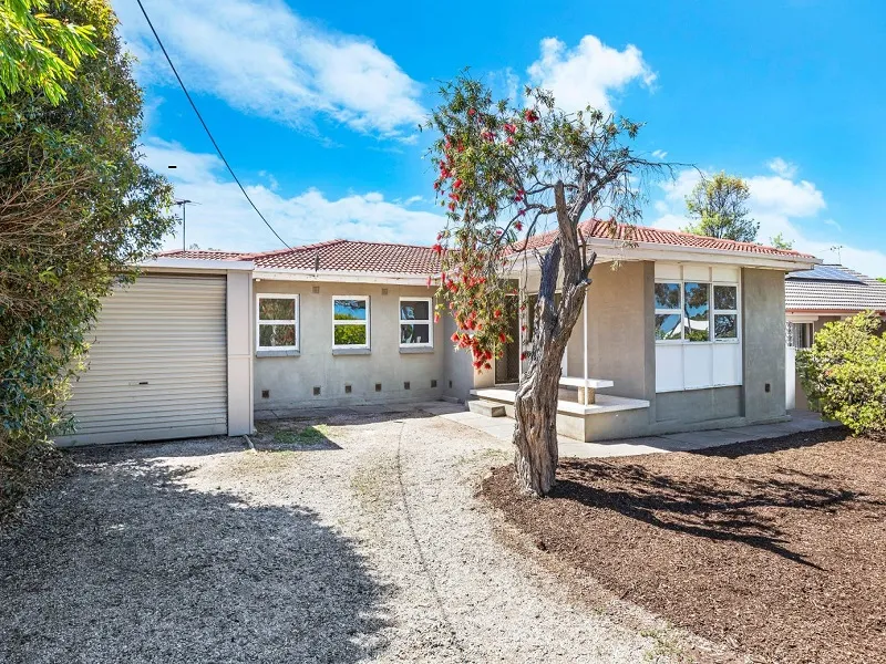 6 Month Lease - 4 Bedroom Family Home-Great Location