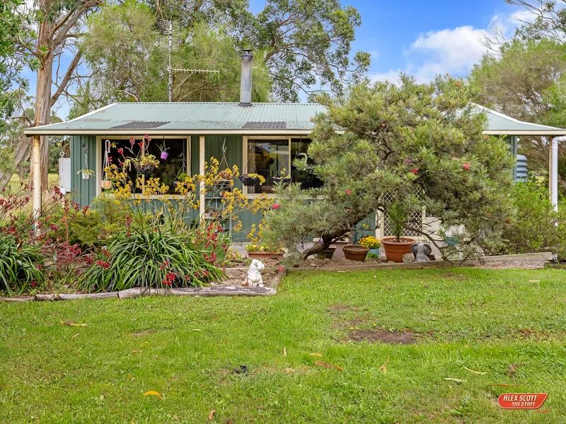 RURAL RETREAT