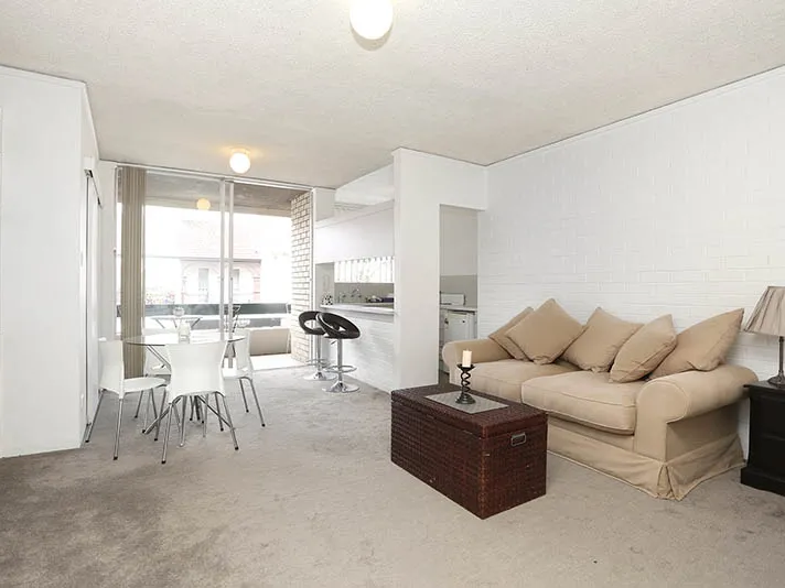Spacious studio located at the heart of Bondi