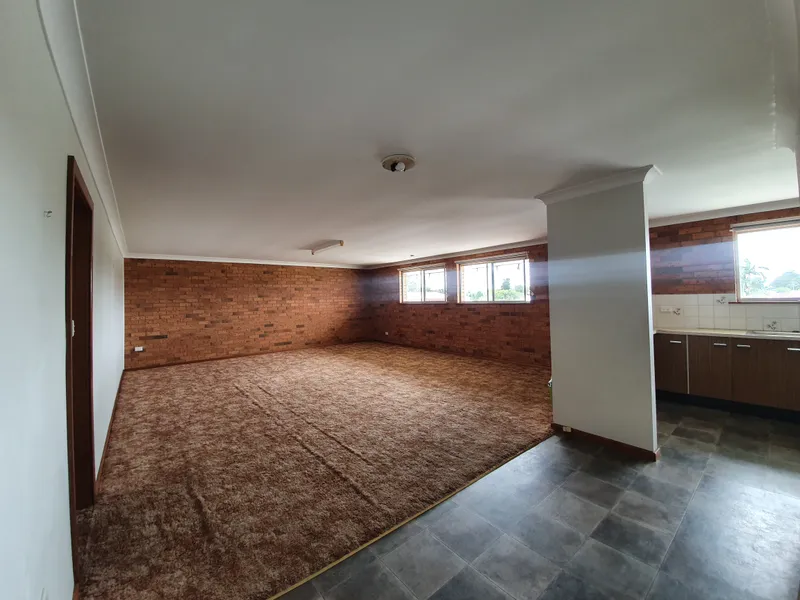 Spacious Two Bedroom Flat