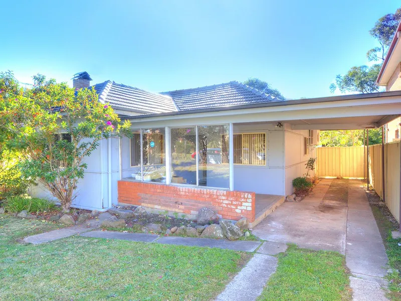 4 Bedrooms! Close to Everything!