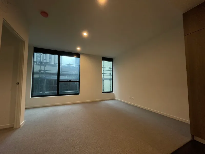 Brand New One Bedroom Apartment in heart of CBD !