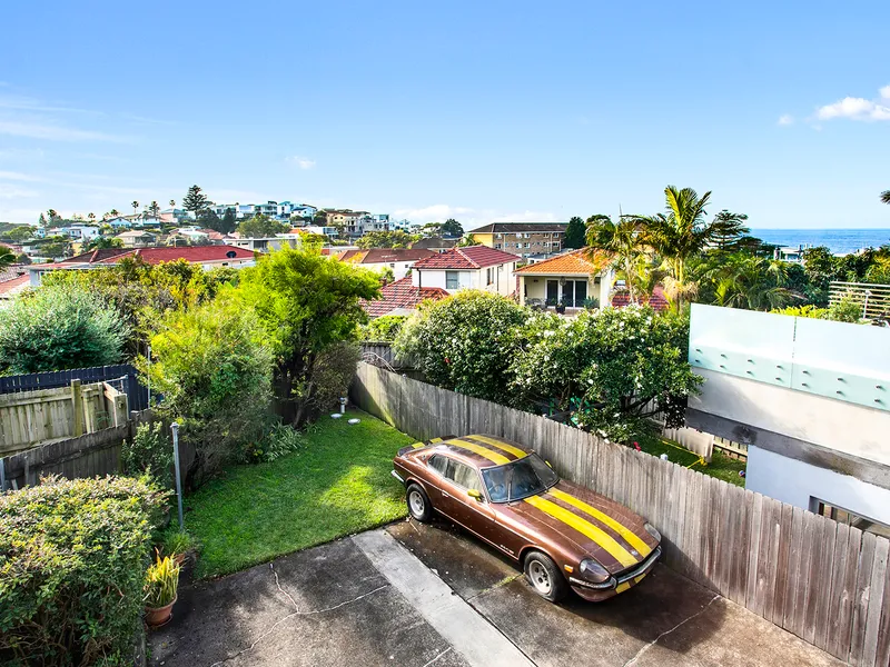 Northerly Valley To Ocean Views And Incredible Potential In A Tightly Held Pocket Of South Coogee  