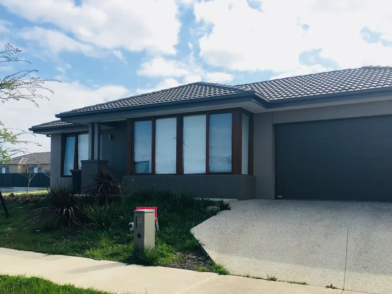 Stunning family home in Cloverton Estate