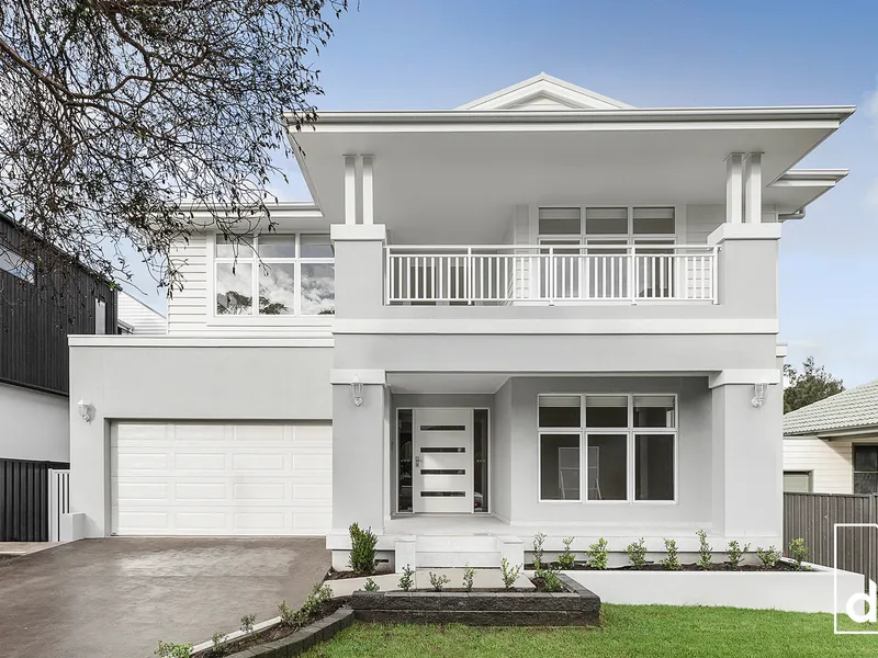 SIMPLY SUPERB! LUXE FAMILY LIVING IN A DREAM LOCATION