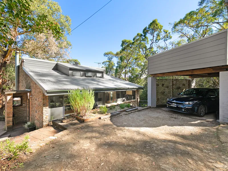 Make lifestyle a priority in this stylish renovated home