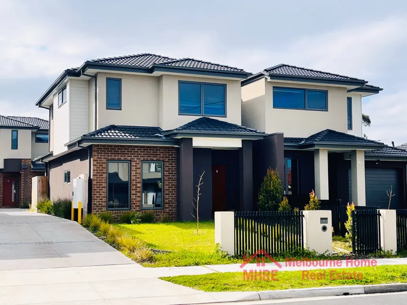 Central of Clayton New Style Townhouse