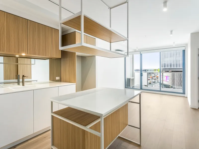 LUXURY LIVING IN THE EAST