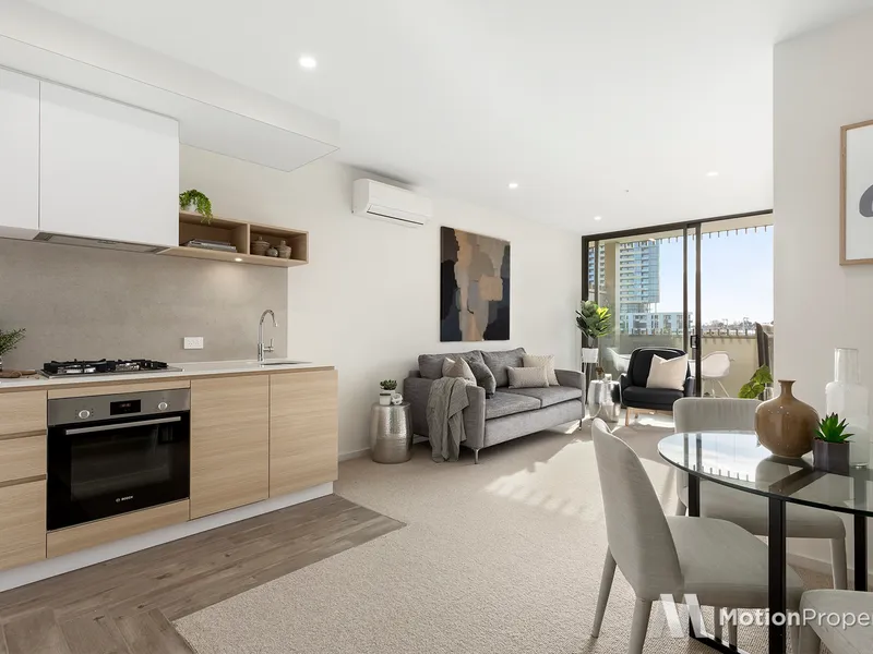 Two Bedroom Apartment with an Abundance of Light!