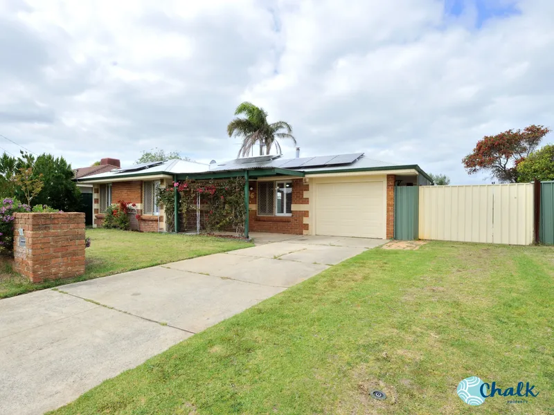 SIDE ACCESS! SOLAR PANELS!