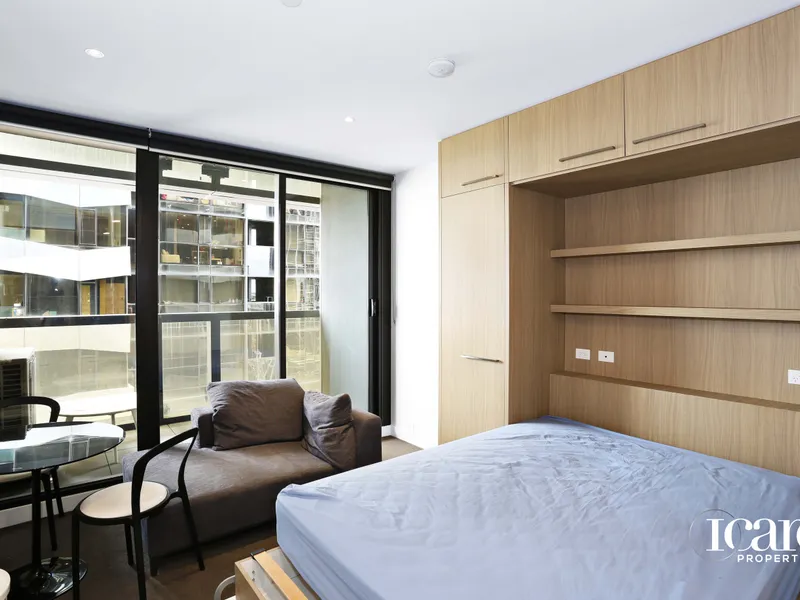Cozy and Conveniently Located at Fulton Lane
