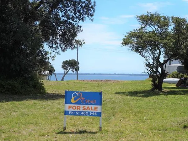 GREAT SIZED BLOCK IN THE HEART OF TOWN WITH WATER VIEWS!!!