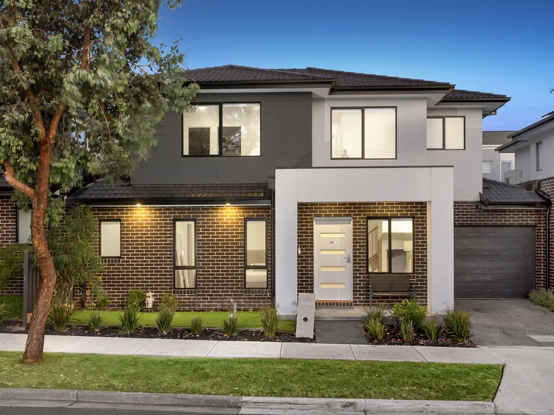 Street Frontage Stunner