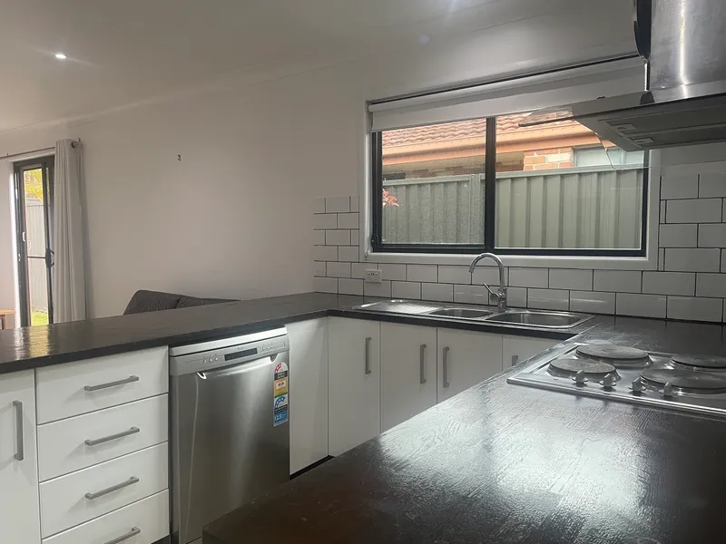 MODERN WITH PRIVATE ACCESS GRANNY FLAT IN A SECURE, QUIET AREA IN UPPER COOMERA