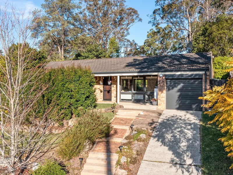 Four bedroom home with garden maintenance included