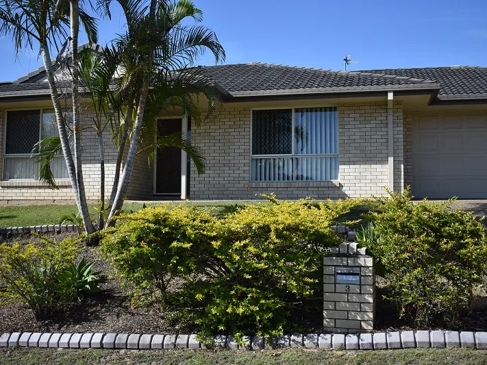 Family Home in Quiet Street!