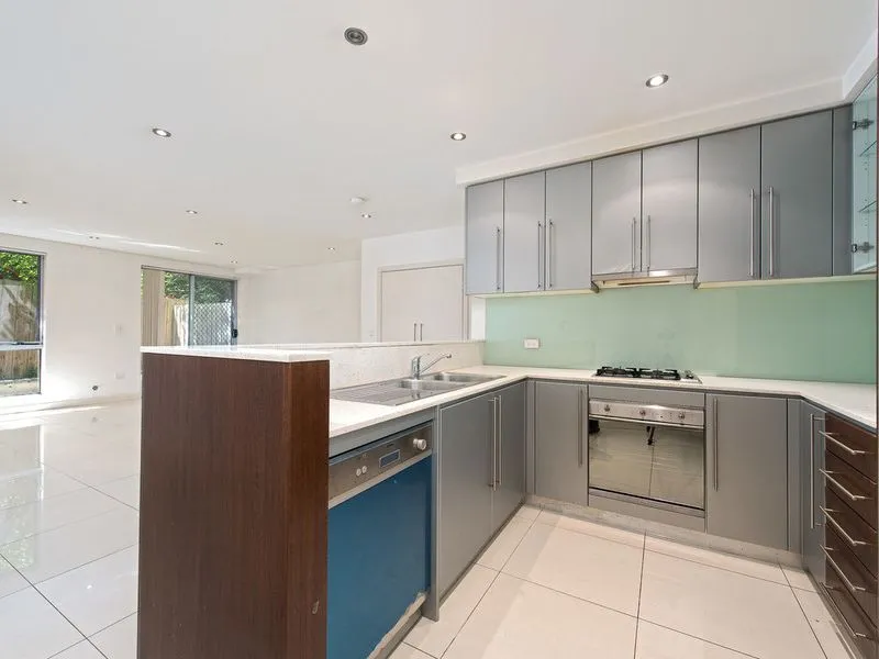 Pet Friendly Modern Split Level Apartment