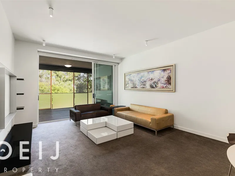 1ST TIME OFFERED !!!   RARE !!   3X2 LUXURY APARTMENT 