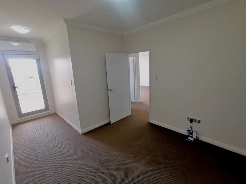 Large 3 bedroom apartment in Homebush West for rent ONLY $480 per week  DEPOSIT TAKEN!!