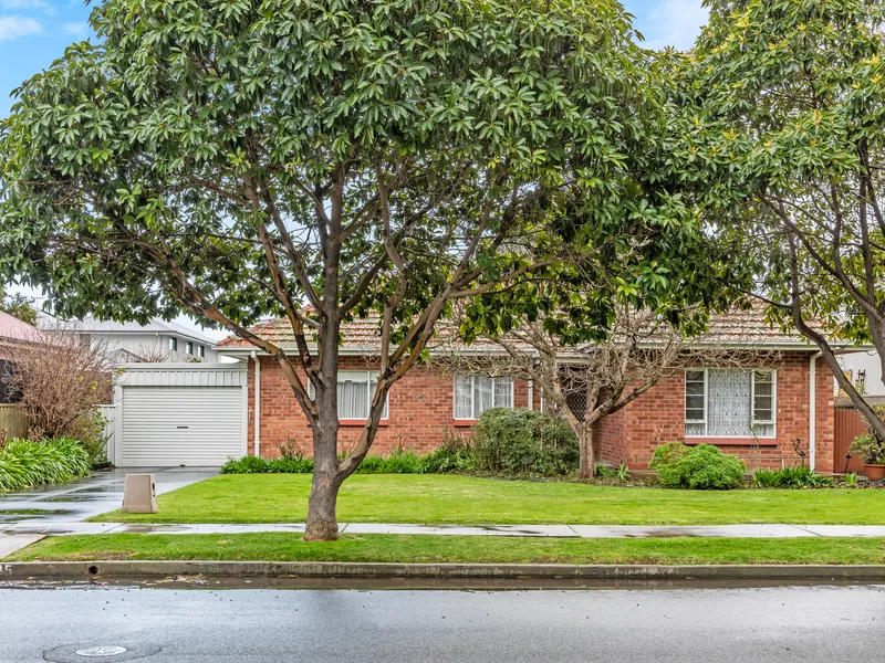 Character-filled family home in the heart of Glengowrie!
