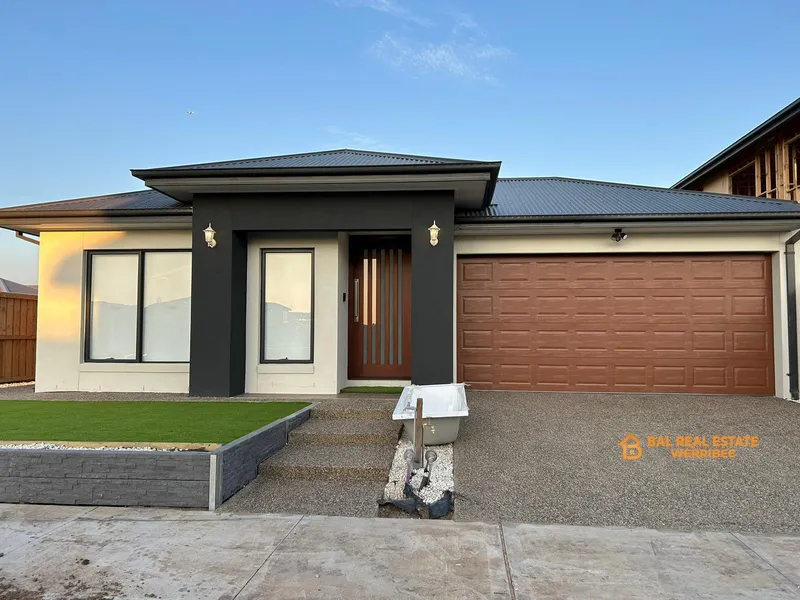 !!Beautiful Family Home In Tarneit!!