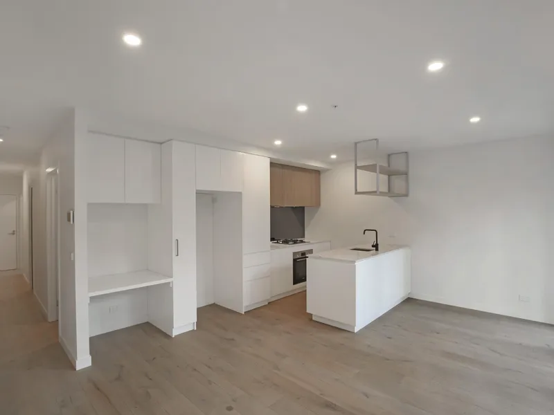 GROUND LEVEL AND READY TO ENJOY!