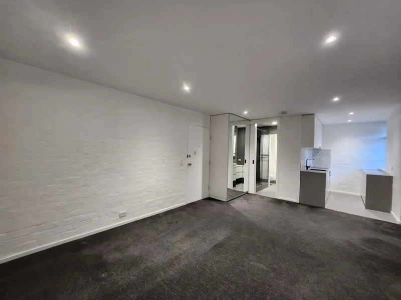 Affordable Unit In the Heart of South Yarra