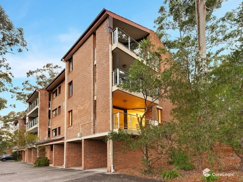 Entertainer`s Delight in Macquarie Park