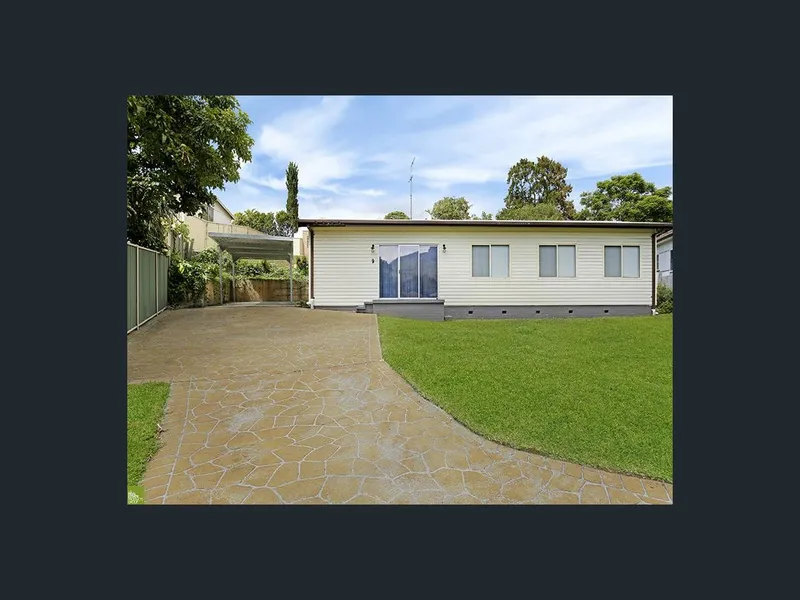 SWEET BALGOWNIE COTTAGE HOME