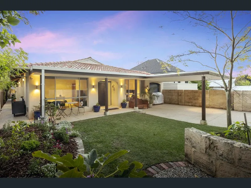 Family Home with Studio..!!