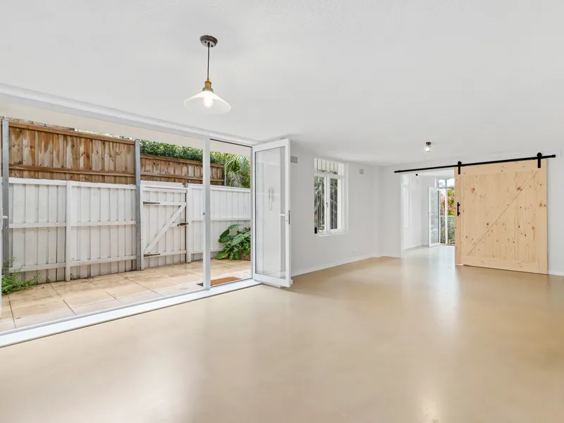 SHORT WALK TO BONDI BEACH FROM THIS PRIVATE GARDEN APARTMENT