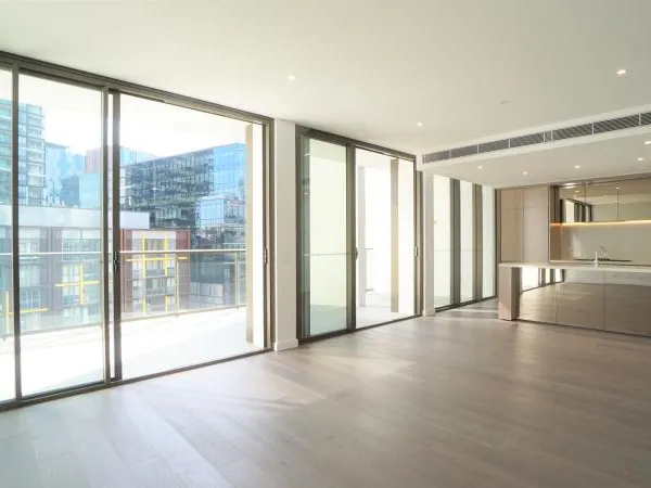 3 Bedrooms with Study Apartment For Lease