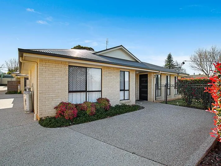 Spacious Low Maintenance Living Near Westridge Shopping!