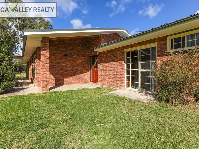 SUPERB VALUE 4 BEDROOM COUNTRY HOME